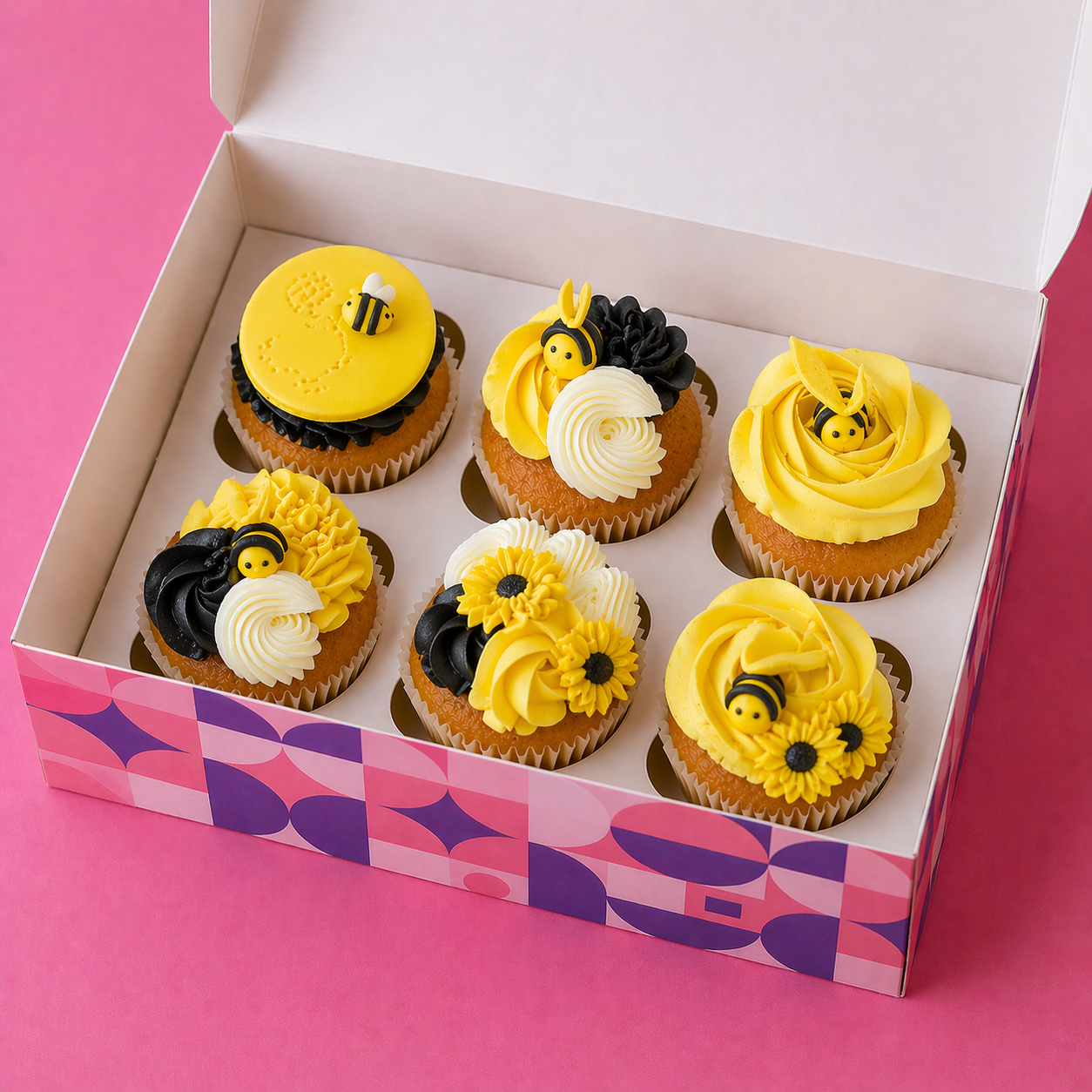 6 Bee theme cupcakes