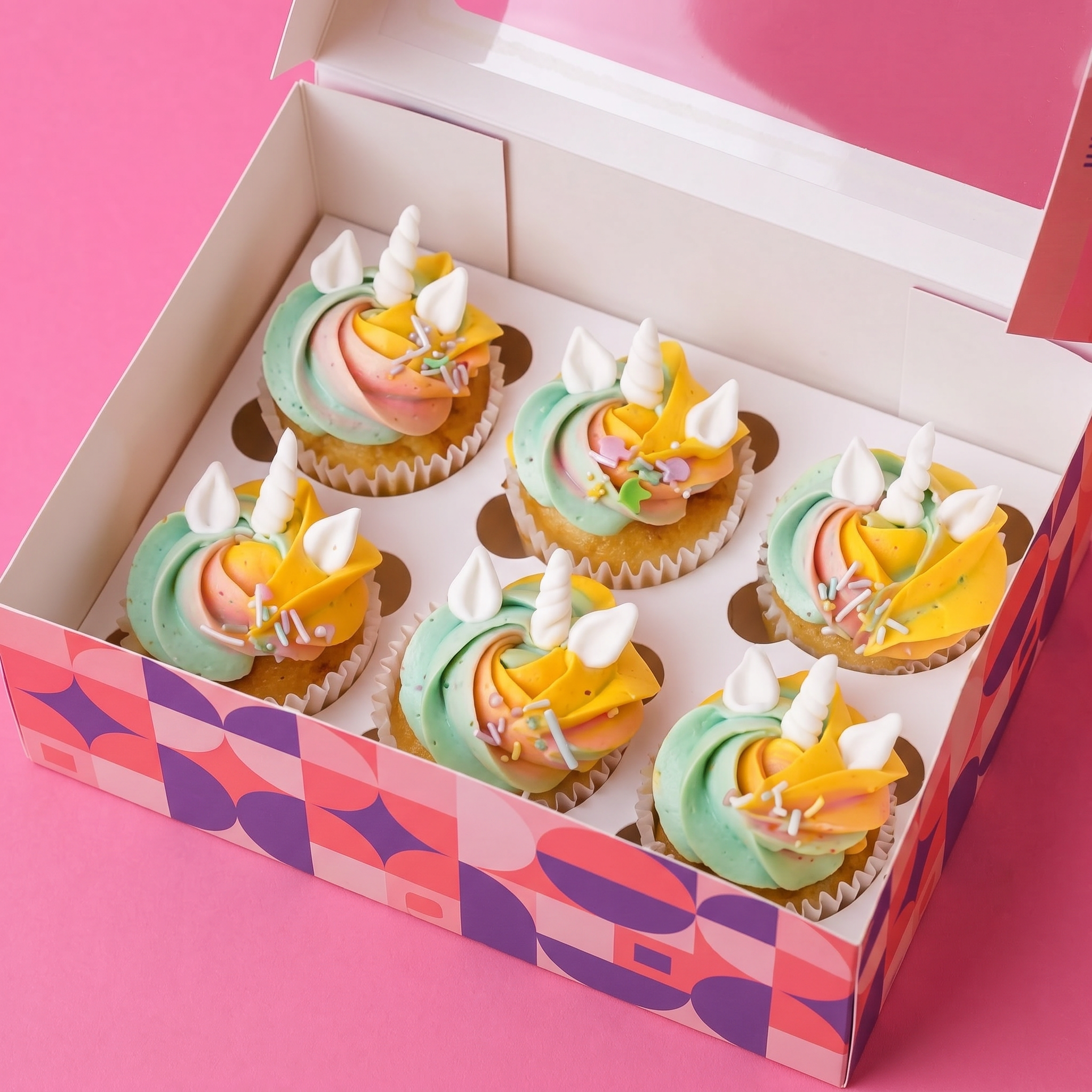 6 Unicorn Cupcakes