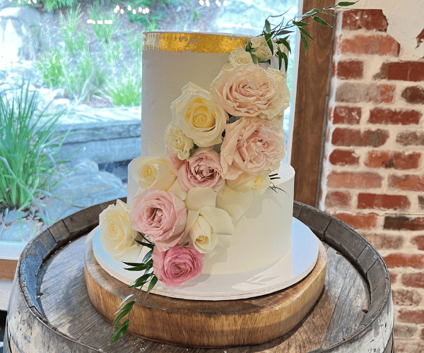 Wedding Cake With Roses