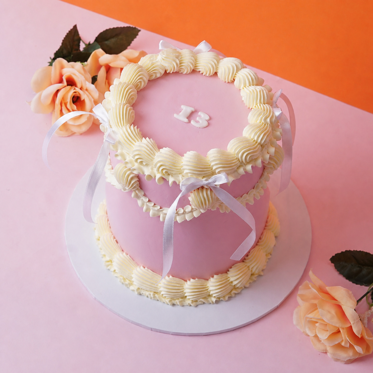 Vintage Retro Round Cake