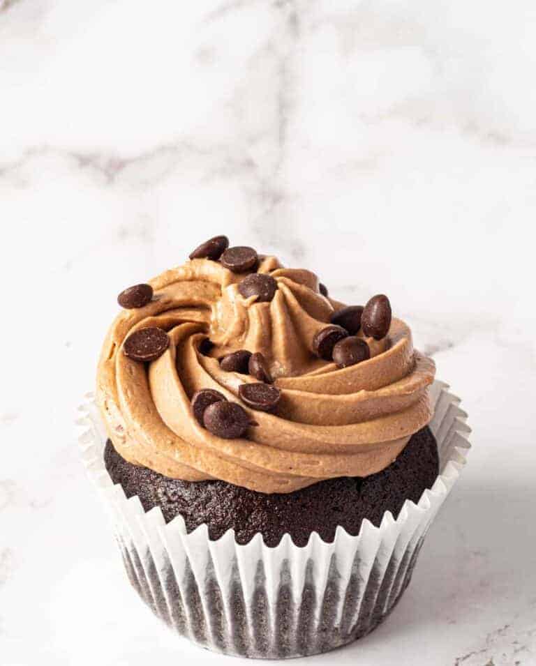 Chocolate cupcakes 8 768x955 1