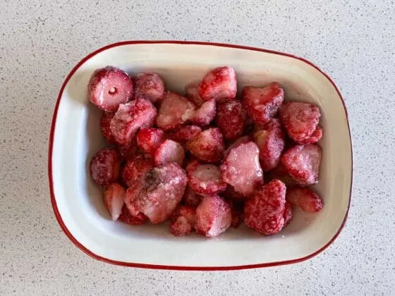 Strawberry crumble steps 560x420 1