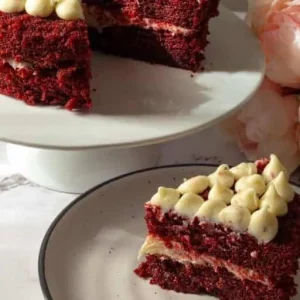 Red Velvet cake 4 1 768x512 1