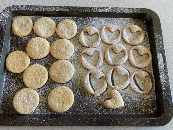 Easy Valentine Cookie Recipe28 560x420 1