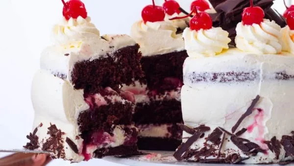 Black forest cake recipe19 768x432 1