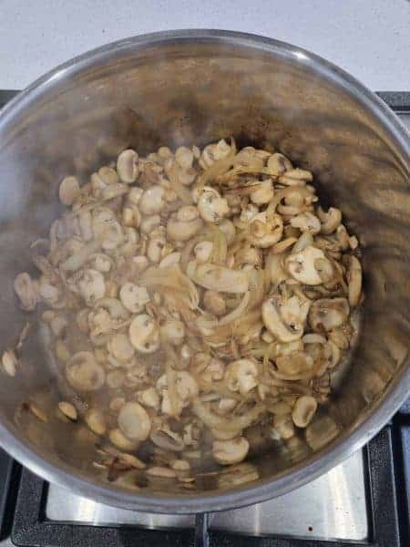 Easy mushroom soup recipe3 450x600 1